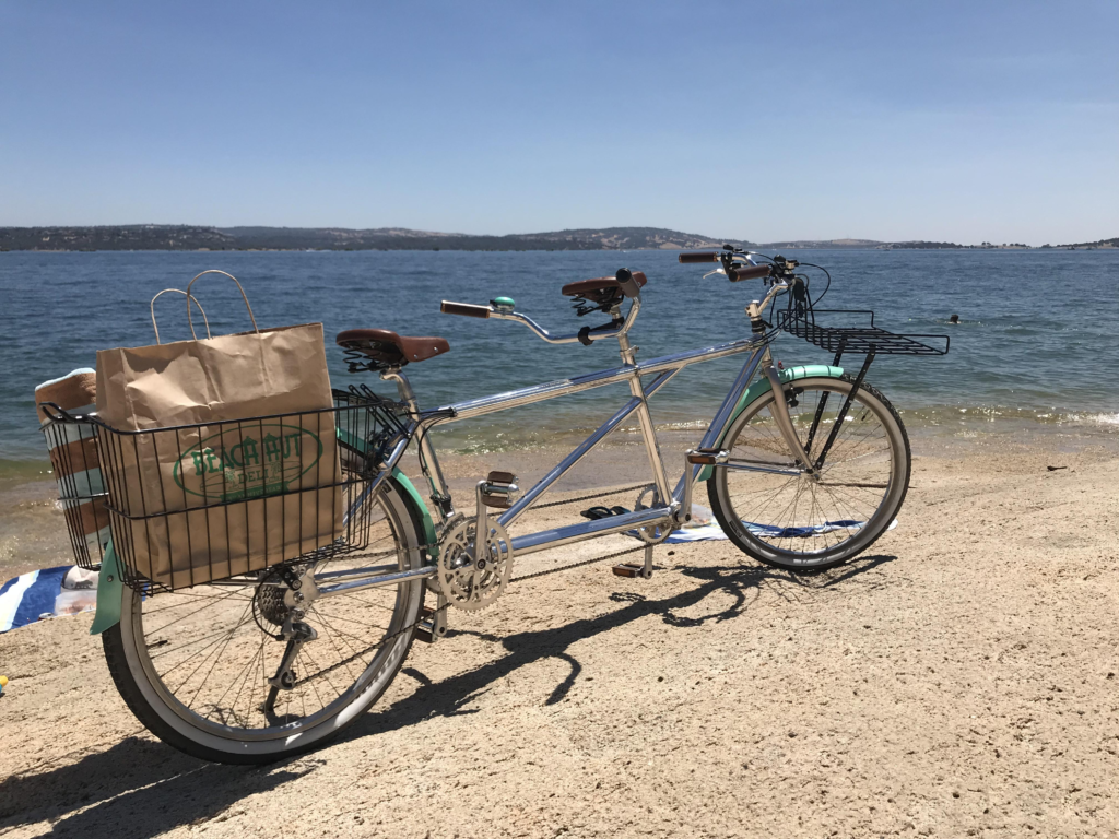 tandem bike with picnic basket